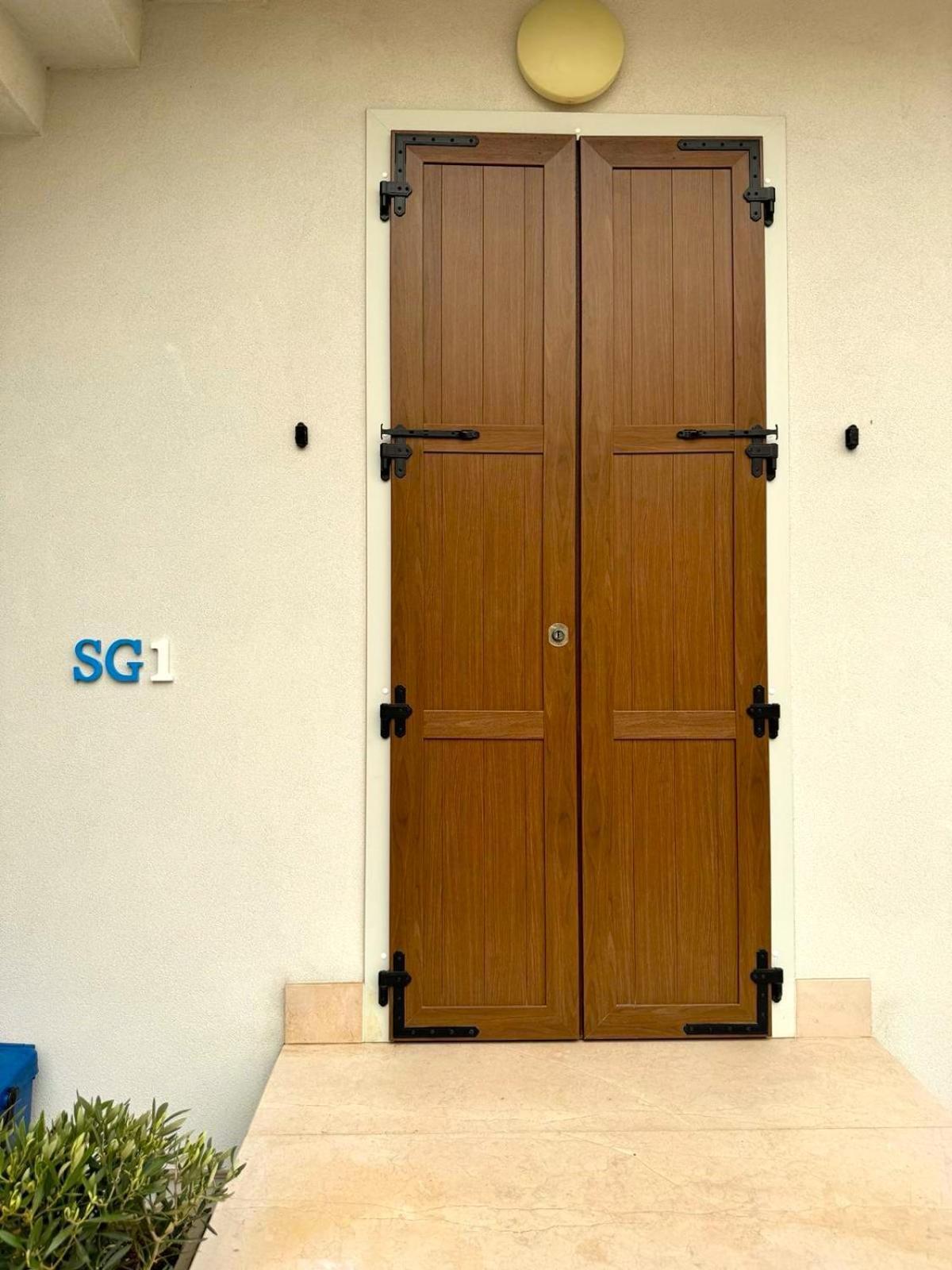 Sg Rooms - Casa Laura เปสเคียรา เดล การ์ดา ภายนอก รูปภาพ