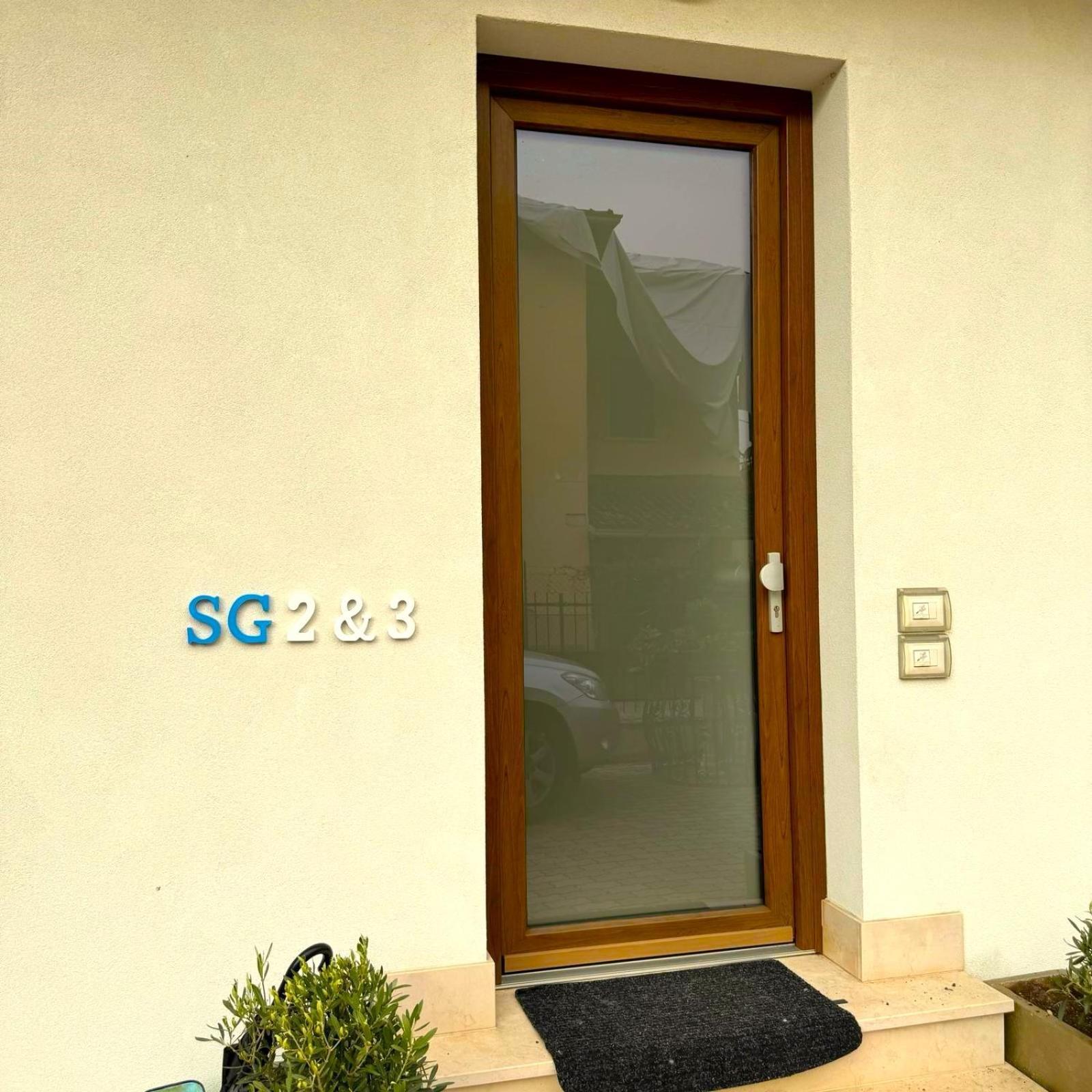 Sg Rooms - Casa Laura เปสเคียรา เดล การ์ดา ภายนอก รูปภาพ
