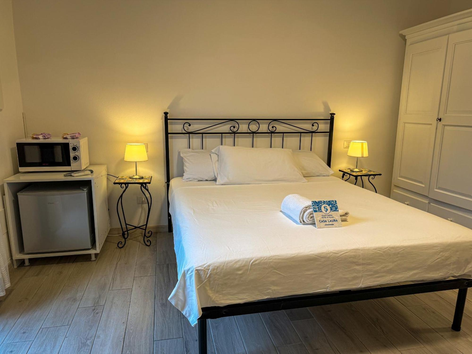 Sg Rooms - Casa Laura เปสเคียรา เดล การ์ดา ภายนอก รูปภาพ