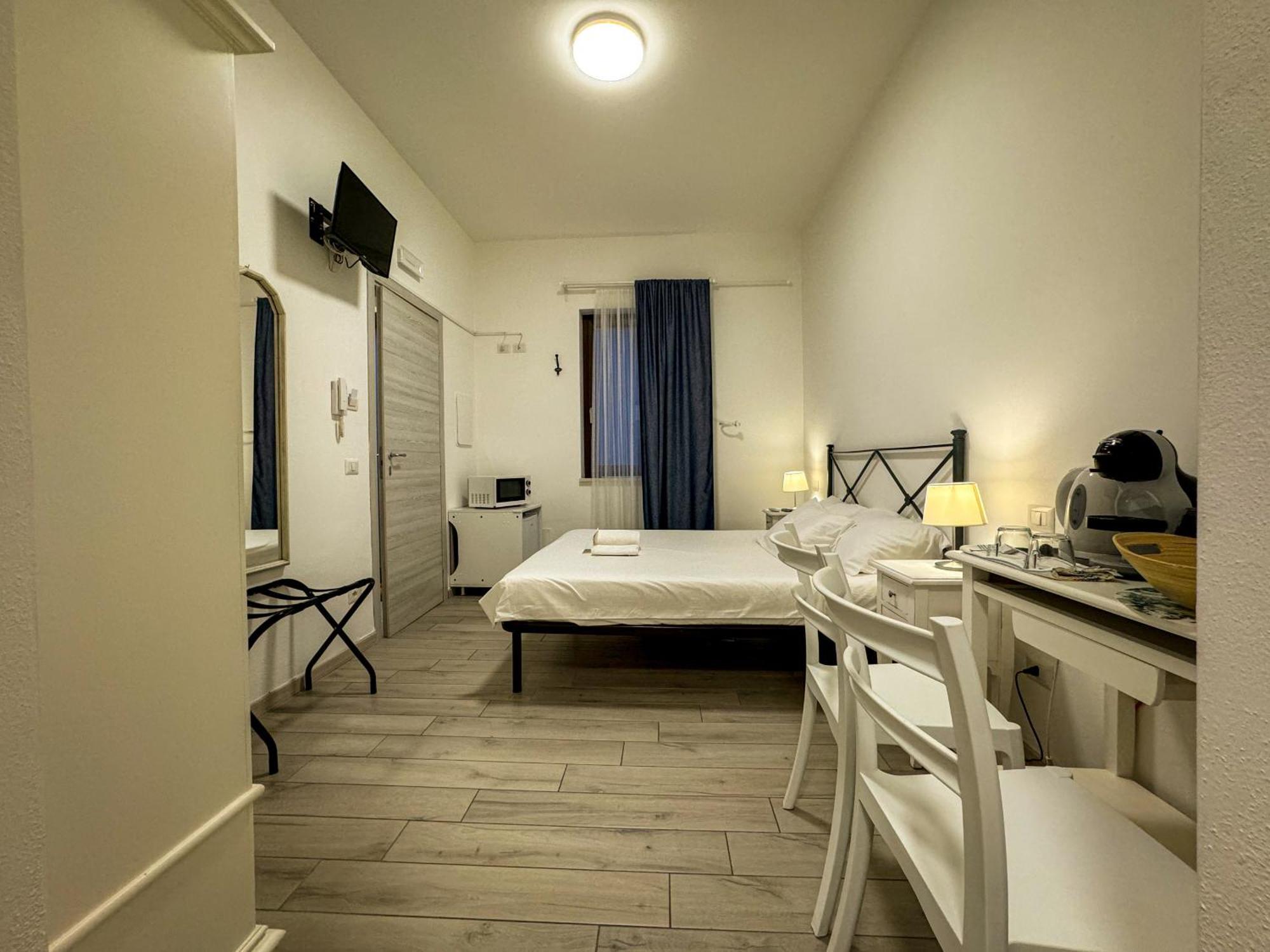 Sg Rooms - Casa Laura เปสเคียรา เดล การ์ดา ภายนอก รูปภาพ