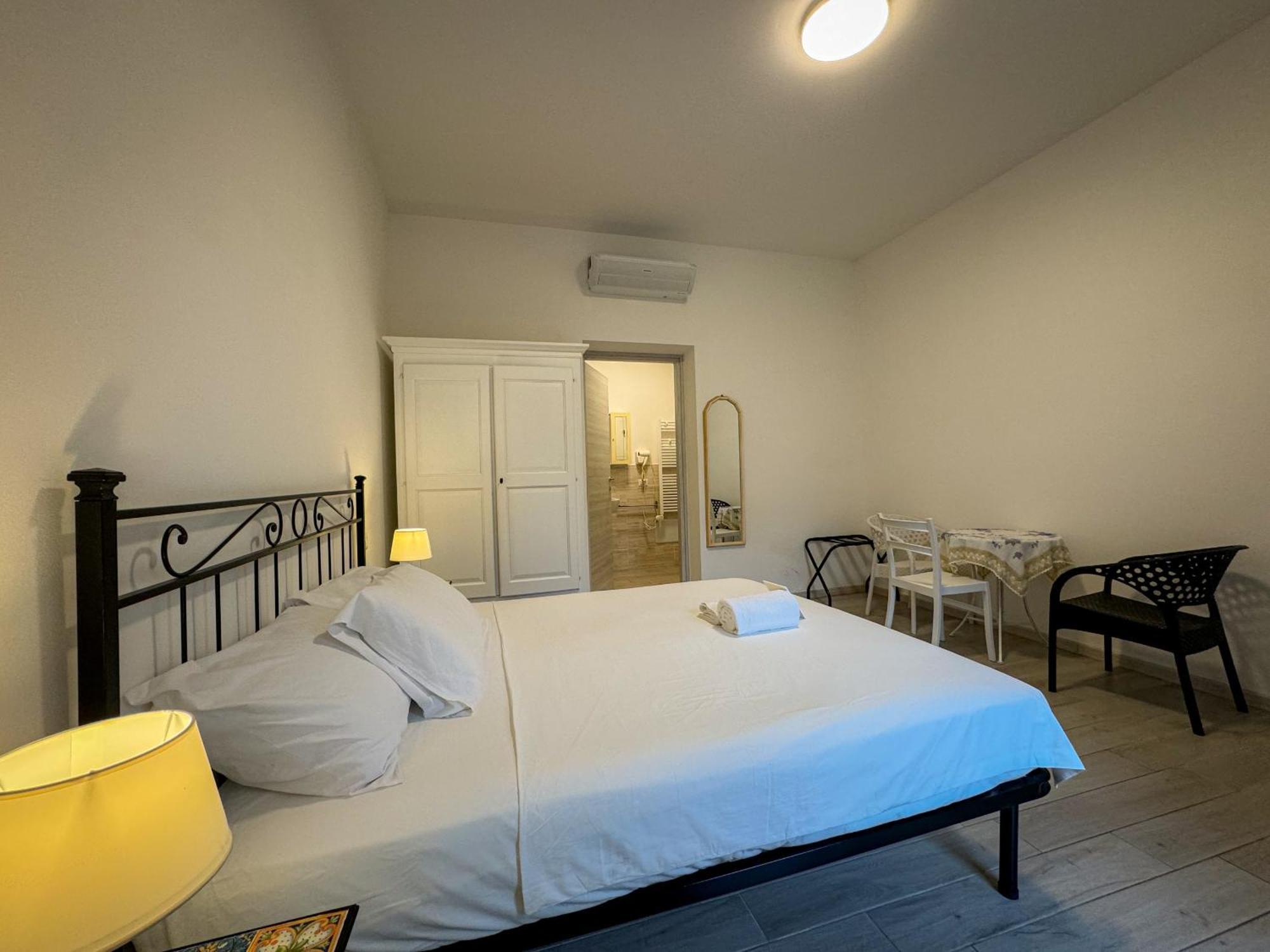 Sg Rooms - Casa Laura เปสเคียรา เดล การ์ดา ภายนอก รูปภาพ