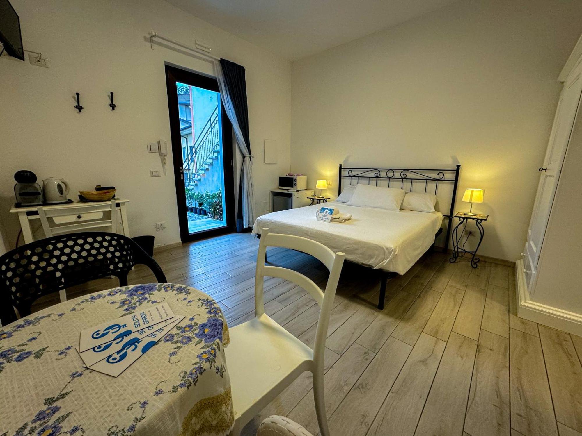 Sg Rooms - Casa Laura เปสเคียรา เดล การ์ดา ภายนอก รูปภาพ