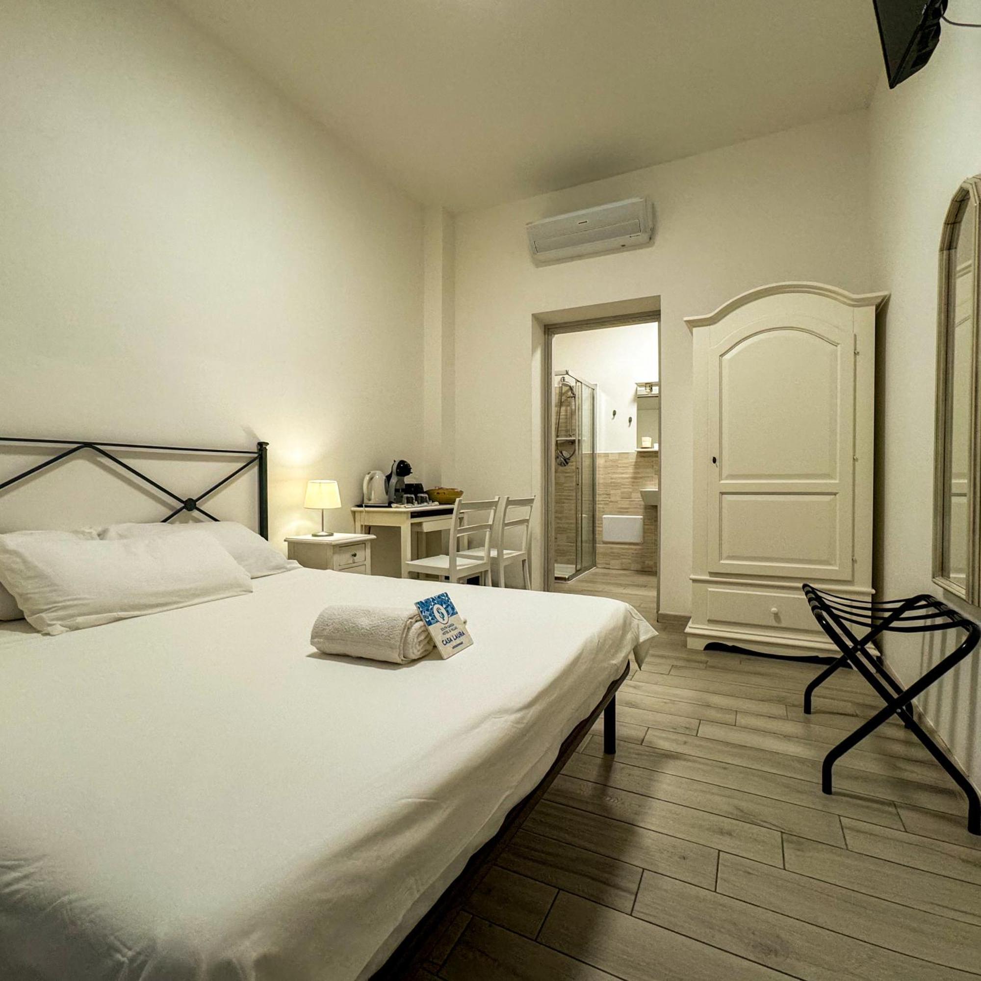 Sg Rooms - Casa Laura เปสเคียรา เดล การ์ดา ภายนอก รูปภาพ