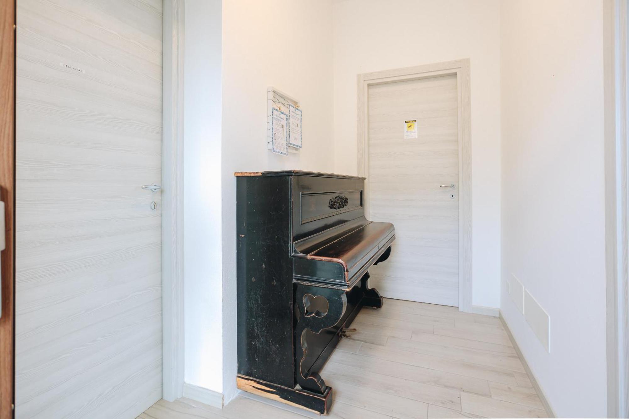 Sg Rooms - Casa Laura เปสเคียรา เดล การ์ดา ภายนอก รูปภาพ