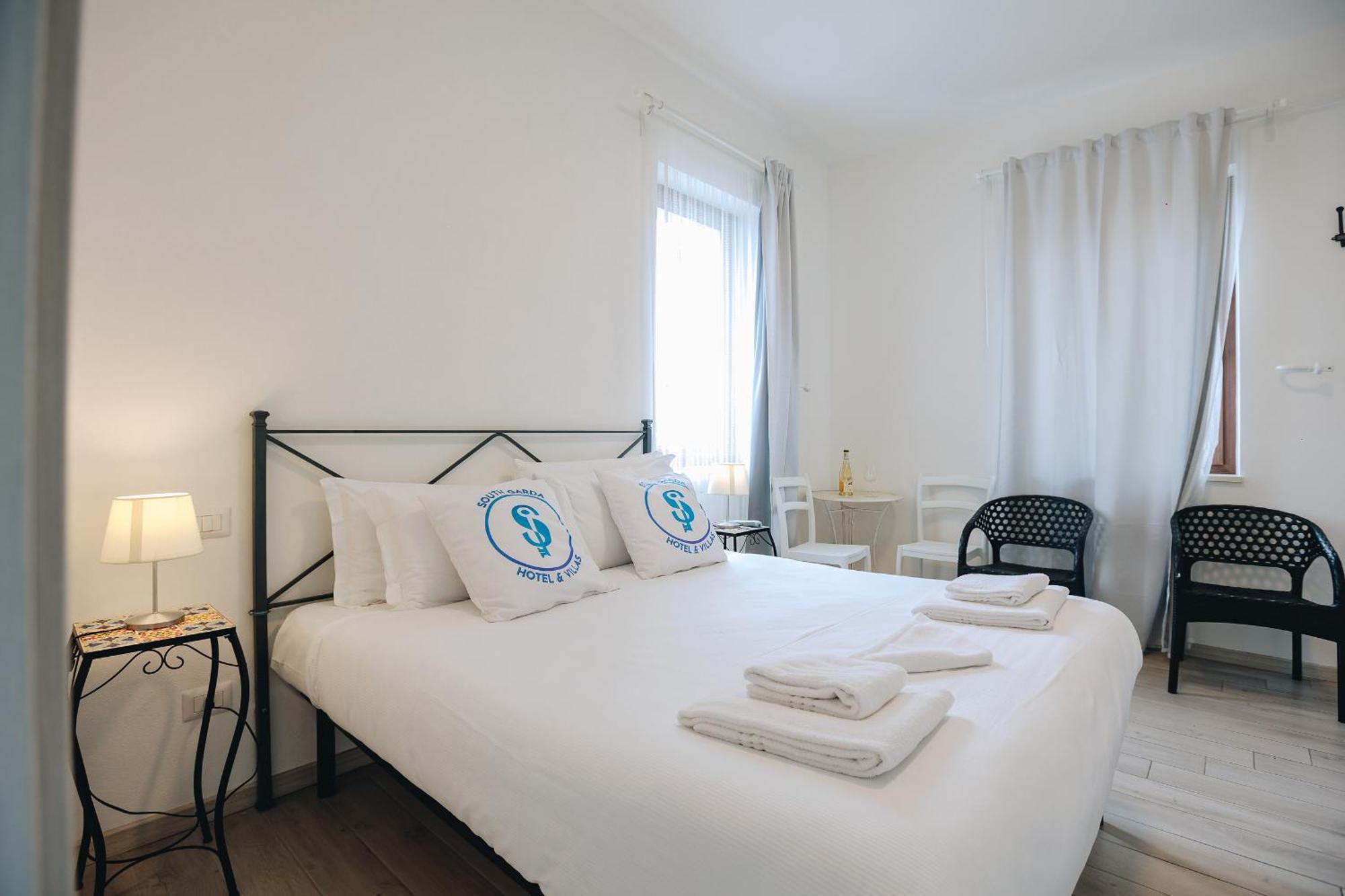 Sg Rooms - Casa Laura เปสเคียรา เดล การ์ดา ภายนอก รูปภาพ